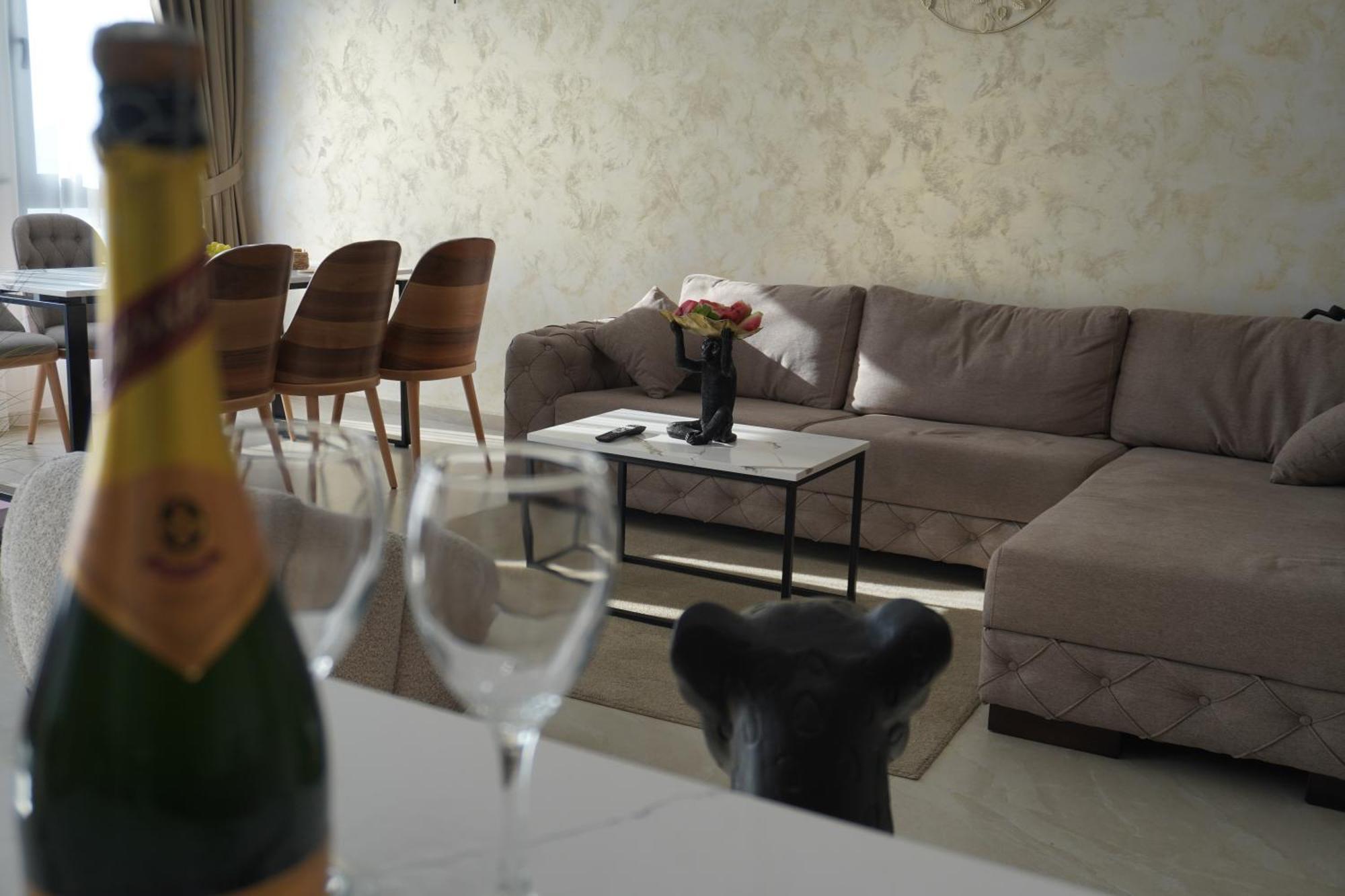 Vienna Luxury Apartments Добра Вода Екстер'єр фото