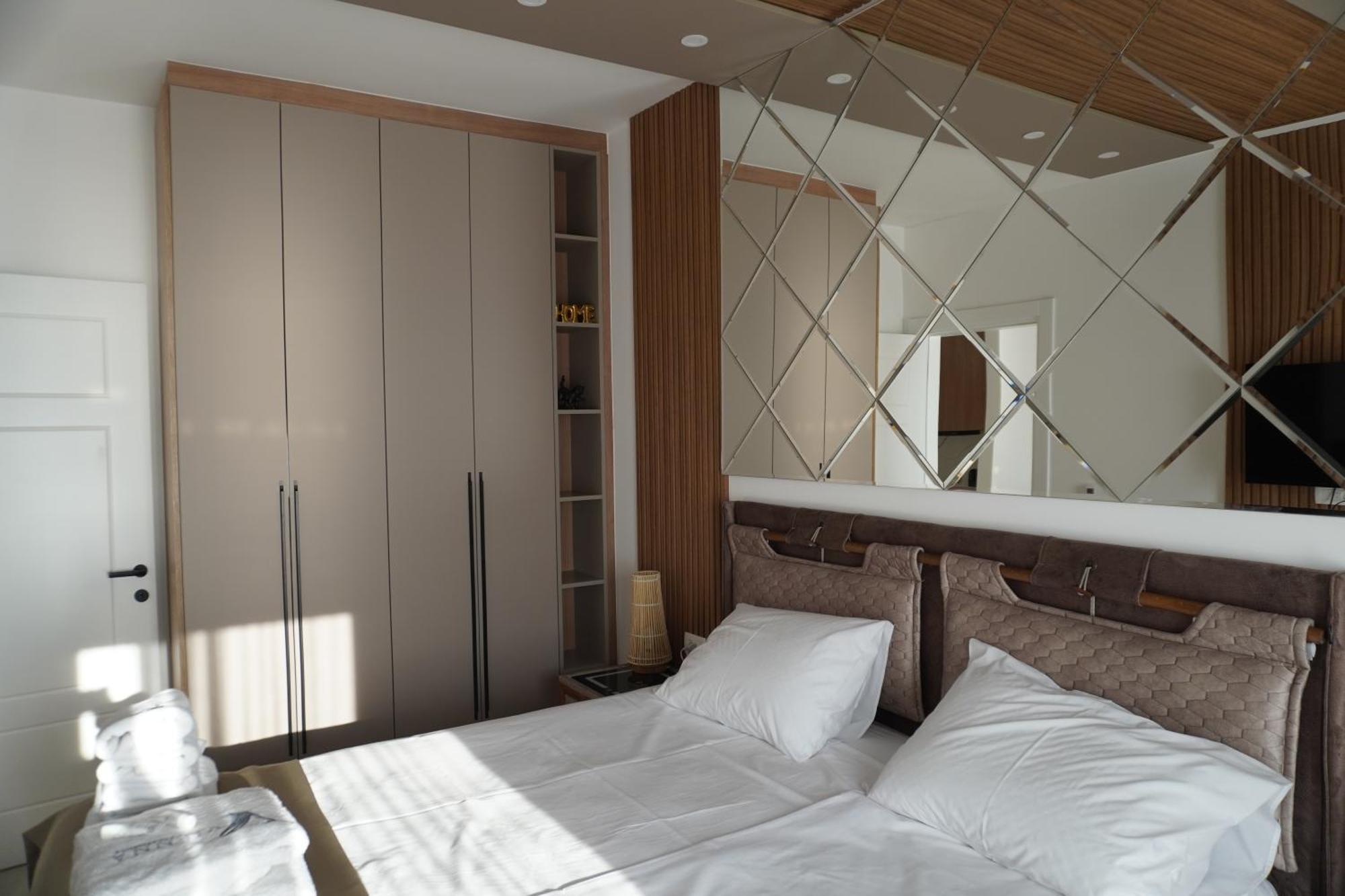 Vienna Luxury Apartments Добра Вода Екстер'єр фото